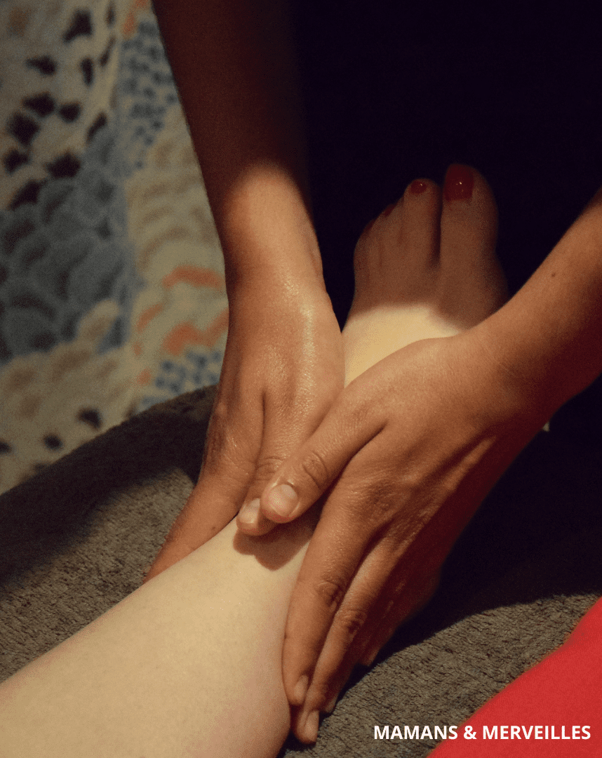 photo d'un massage des pieds pour femme enceinte