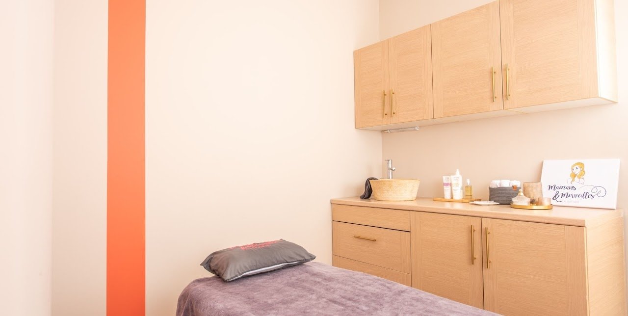Photo d'une cabine réservée aux soins pour femmes dans Paris 12